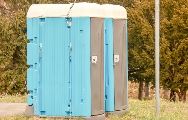 イベント会場の仮設トイレの選び方とトイレの種類ごとの特徴について