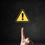 消防法に定められている危険物とは？表示義務も解説