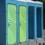 女性も使いやすい快適トイレ｜標準仕様・付属品と仮設トイレとの違い