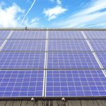 危険物保管庫への太陽光パネル設置は可能？法令や安全対策のポイントを解説